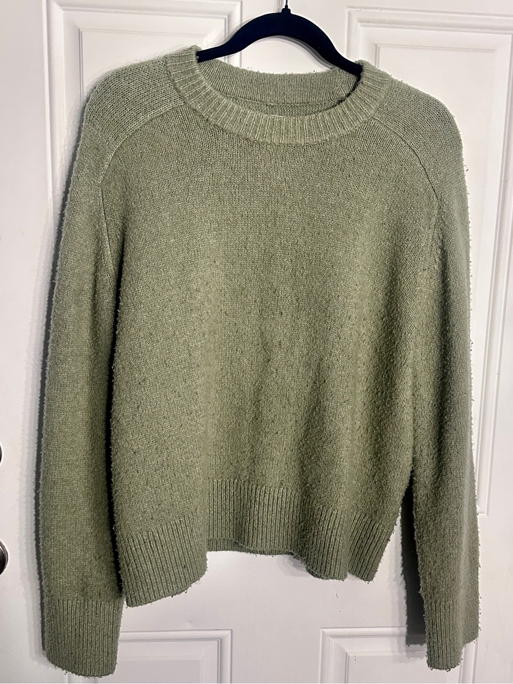 Abercrombie Cozy Crewneck Sweater in Sage Green. Size medium